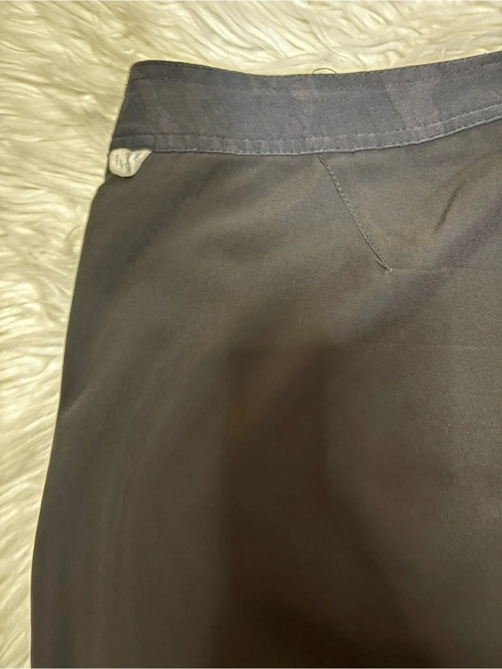Vuori Cruise Board Shorts men’s  with Contrast Drawstring solid black size 34